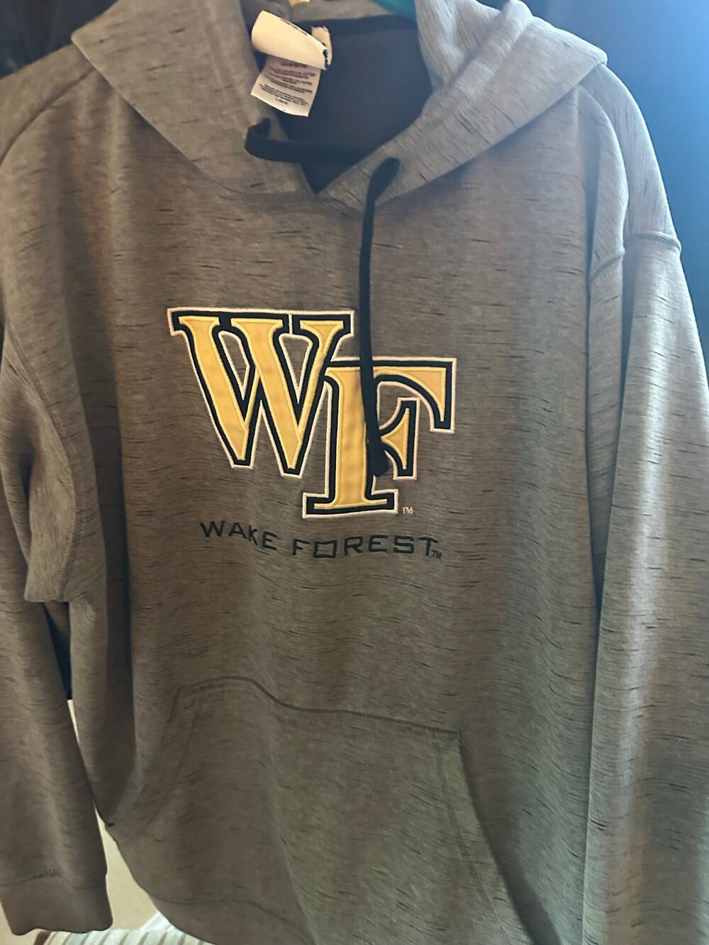 Wake Forest Demon Deacons Men's Large Gray Hoodie with Pockets